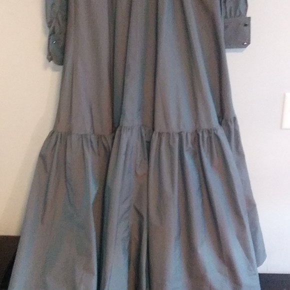 New Long Grey Dress - Must Go!! - Picture 5 of 7